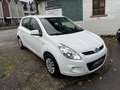 Hyundai i20 1.2 Classic / 1.Hand / Klima /AHK /Allwetterreifen Blanc - thumbnail 1