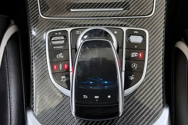 Mercedes-Benz C-Class view 23