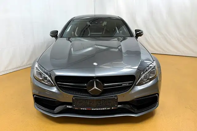 Mercedes-Benz C-Class view 11