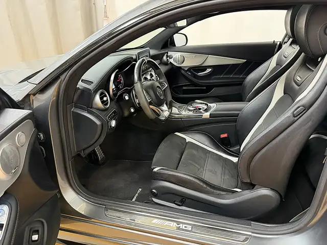 Mercedes-Benz C-Class view 8