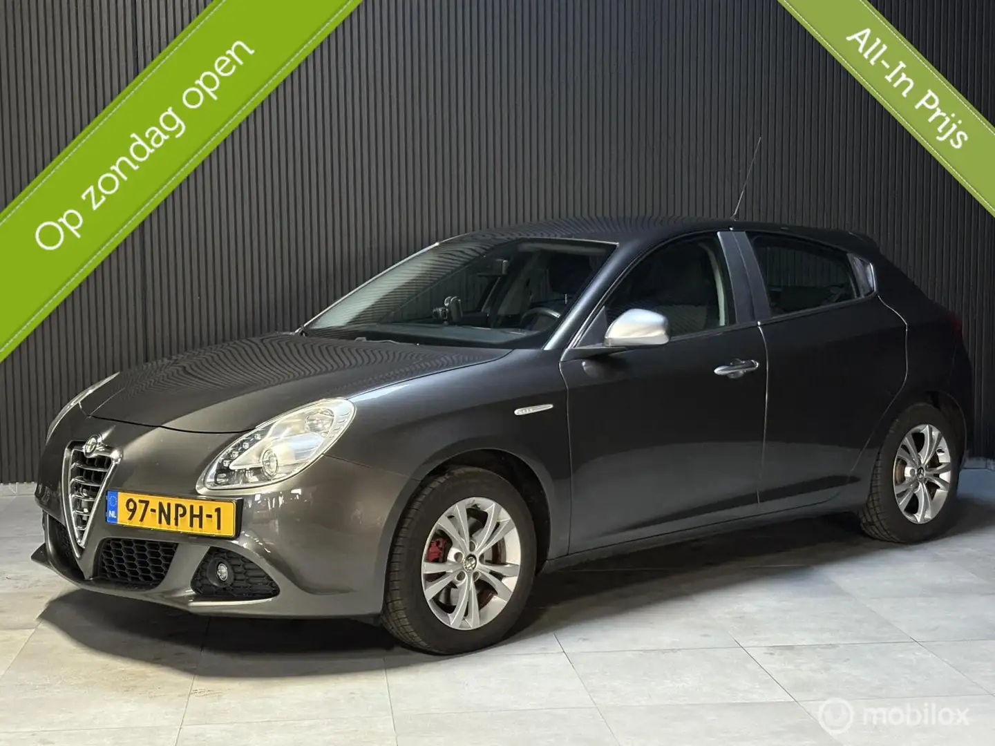 Alfa Romeo Giulietta 1.4 T Distinctive - 170PK - Climate - Nap- Gris - 1