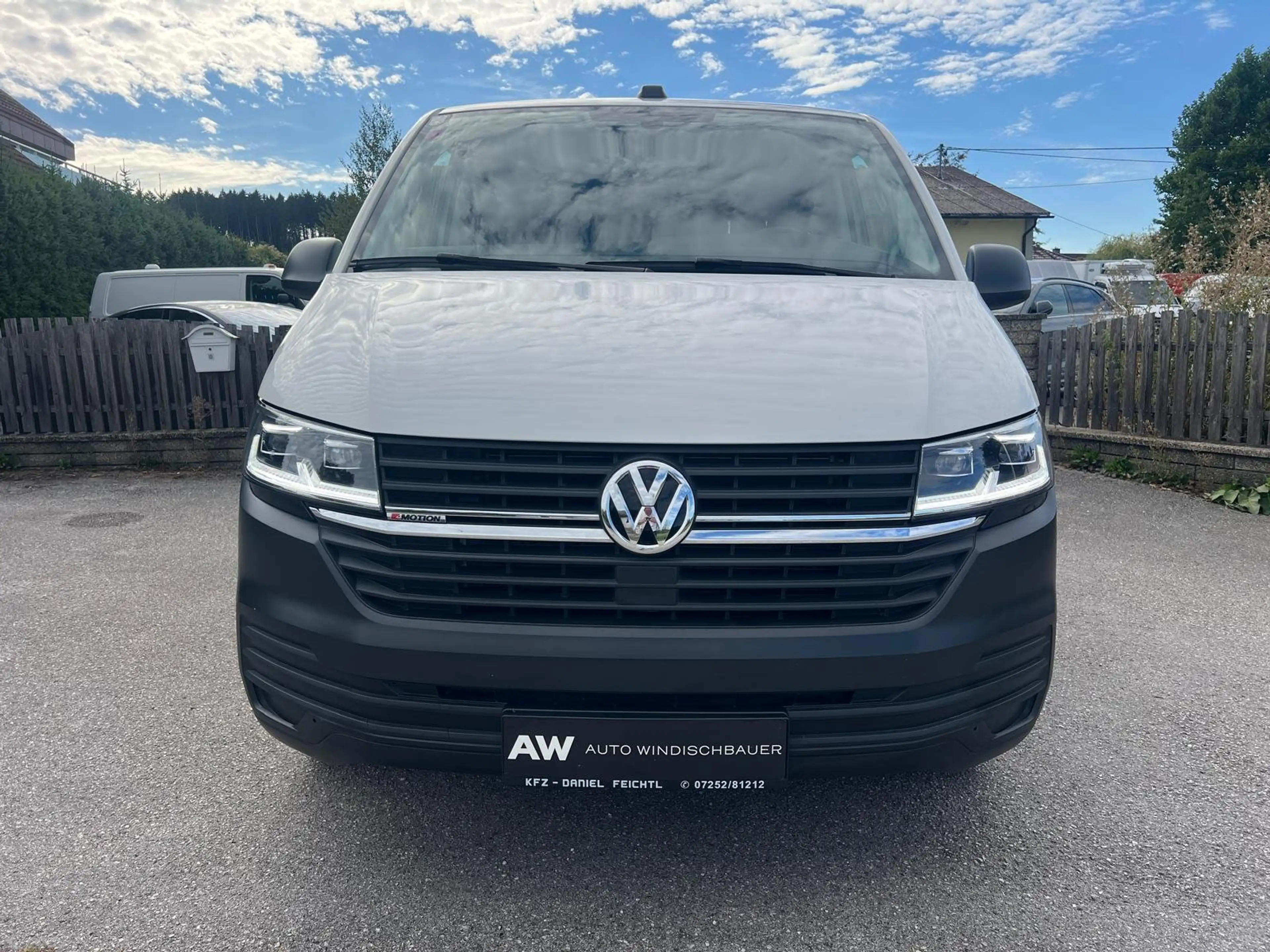 Volkswagen T6.1 Transporter 4MOTION DSG LR *ACC*LED*AHK* — photo 7