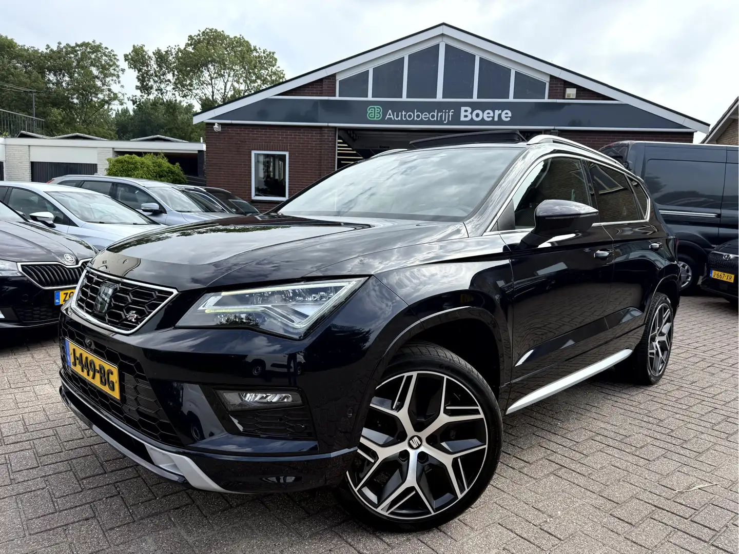 SEAT Ateca 1.5 TSI FR Business Intense Panoramadak, Trekhaak, Zwart - 1