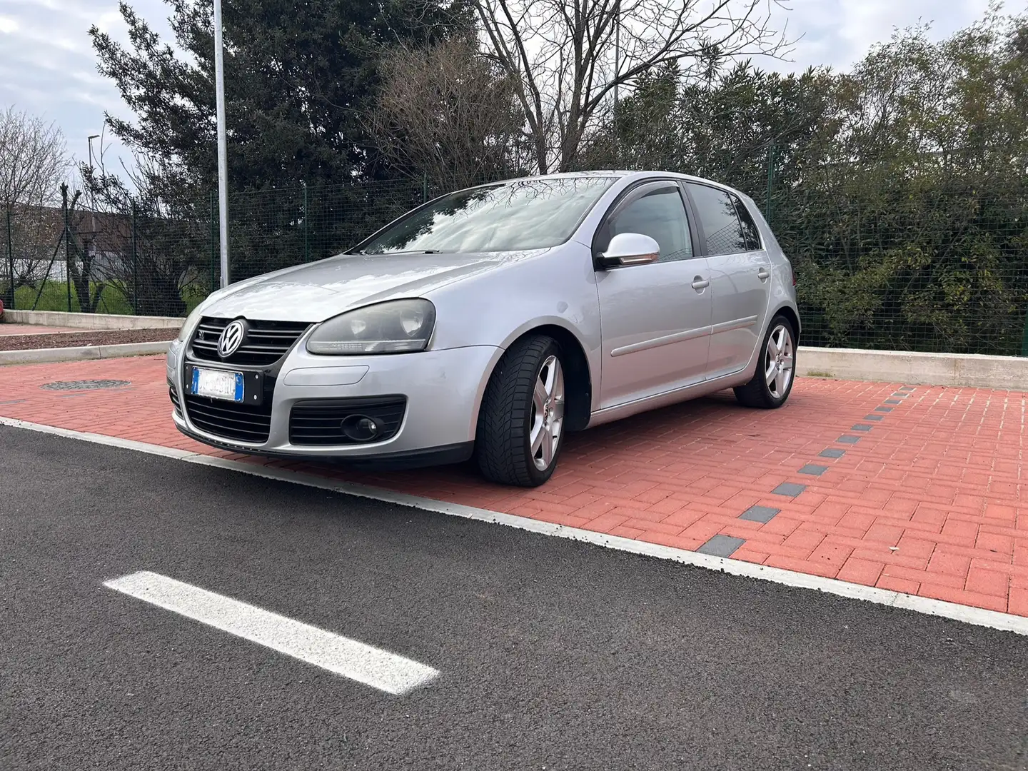 Volkswagen Golf Sportsvan Golf 5 GT Sport Argento - 1