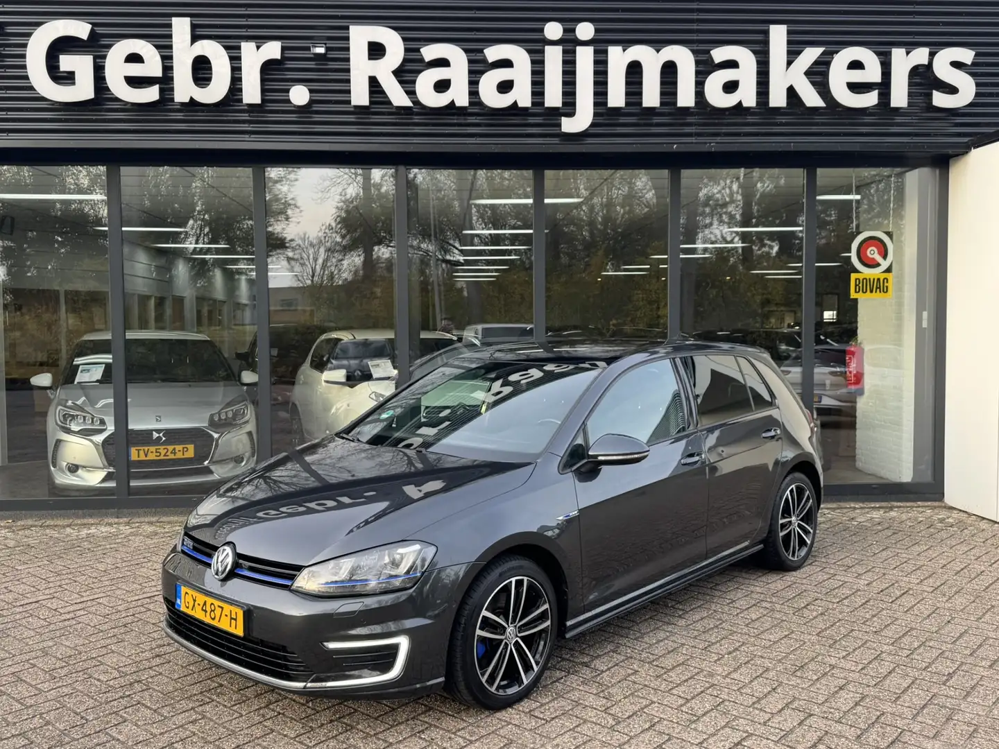 Volkswagen Golf GTE 1.4 TSI *Panoramadak*Winterpakket* Zwart - 1