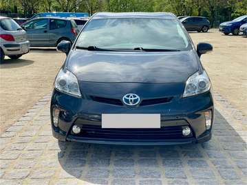 Prius MC 136h Lounge 17"