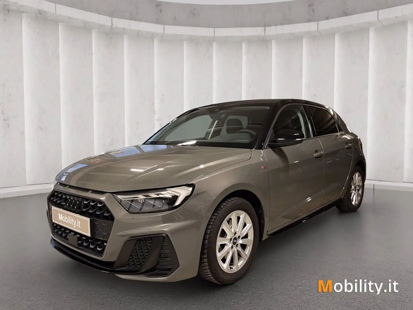 Audi A1 Sportback 30 1.0 tfsi Identity Black 110cv s-troni Grau - 1