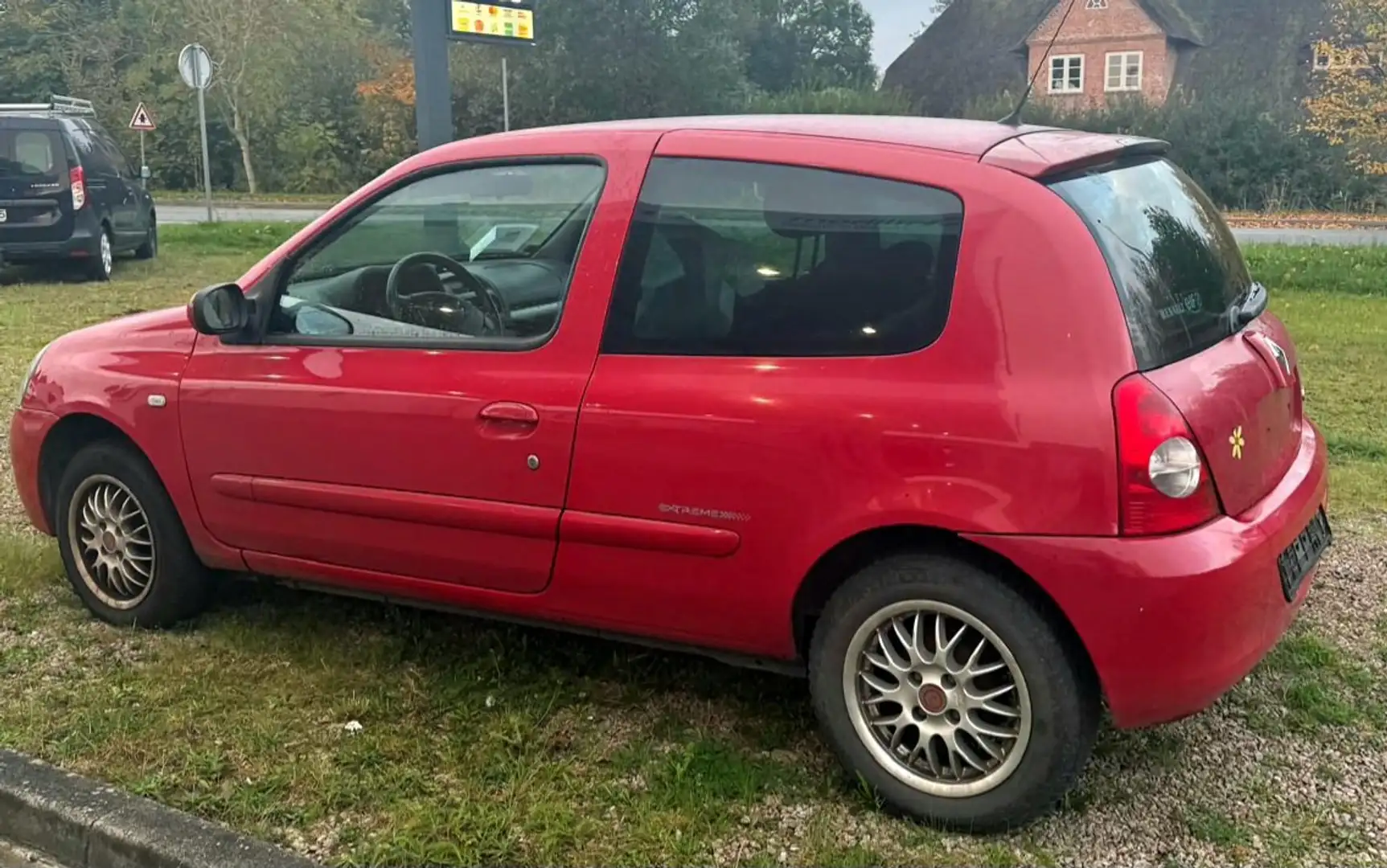 Renault Clio Clio 1.2 Campus Authentique Rot - 1