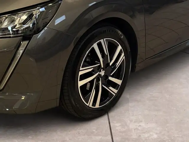 Peugeot 208 view 15