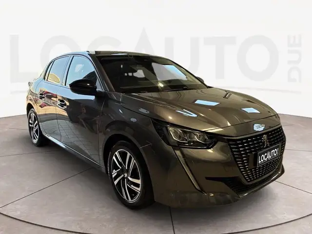 Peugeot 208 view 3