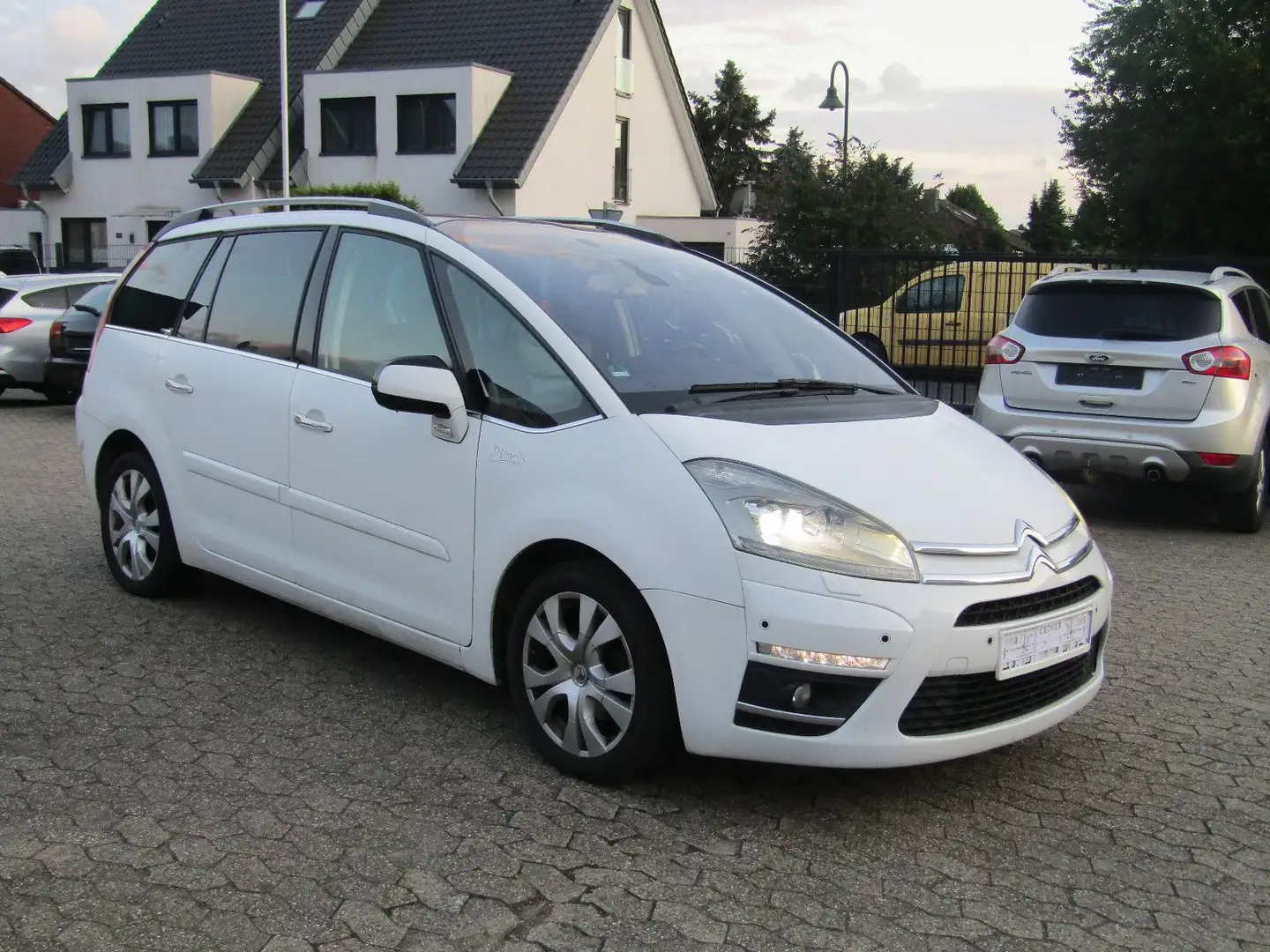 Citroen Grand C4 Picasso Exclusive Bílá - 2