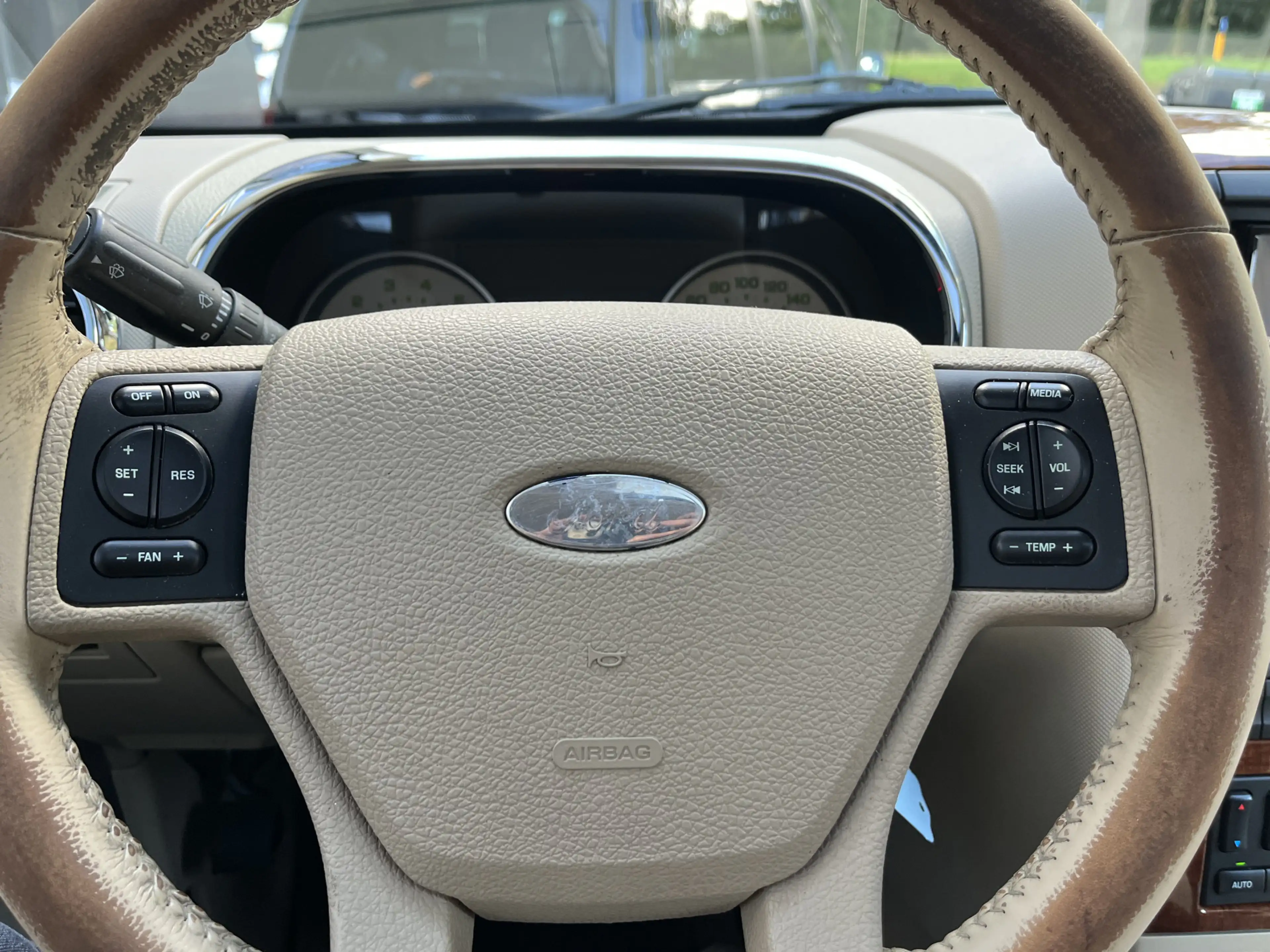 Ford Explorer 4.6 V8 7P/Aut/Ecc/Leer/Navi/Youngtimer — photo 11