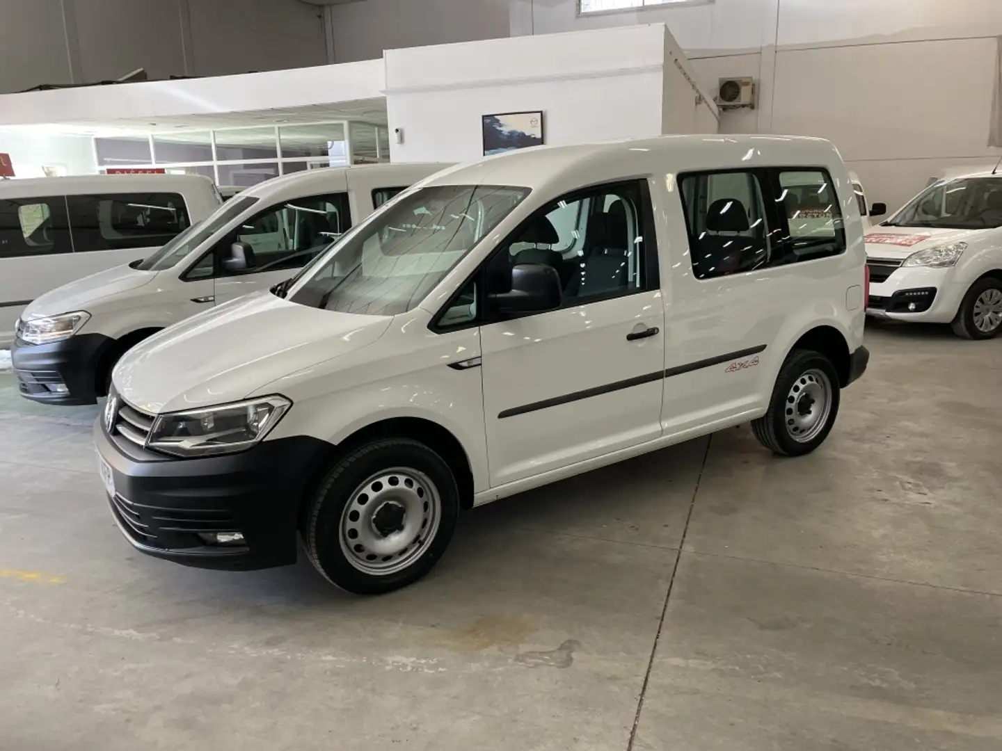 Volkswagen Caddy 2.0TDI Trendline 4M 90kW Blanco - 2