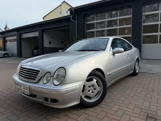 Mercedes-Benz CLK 200 KOMPRESSOR AVANTGARDE Xenon