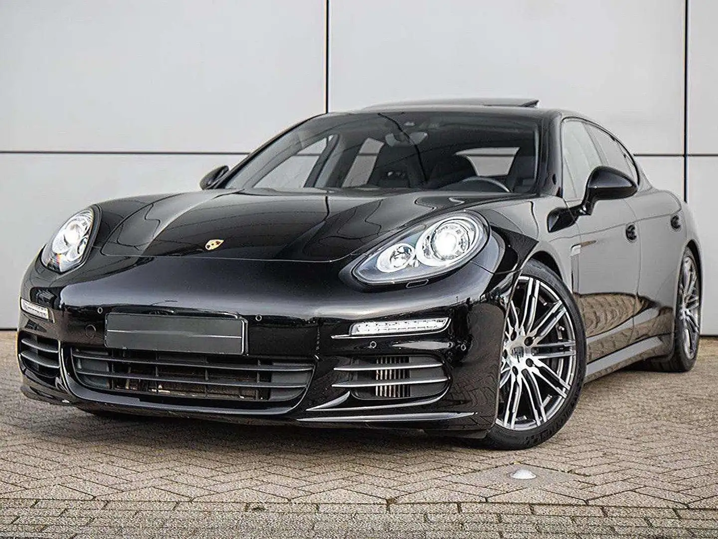 Porsche Panamera Panamera 4S Sportchrono crna - 1