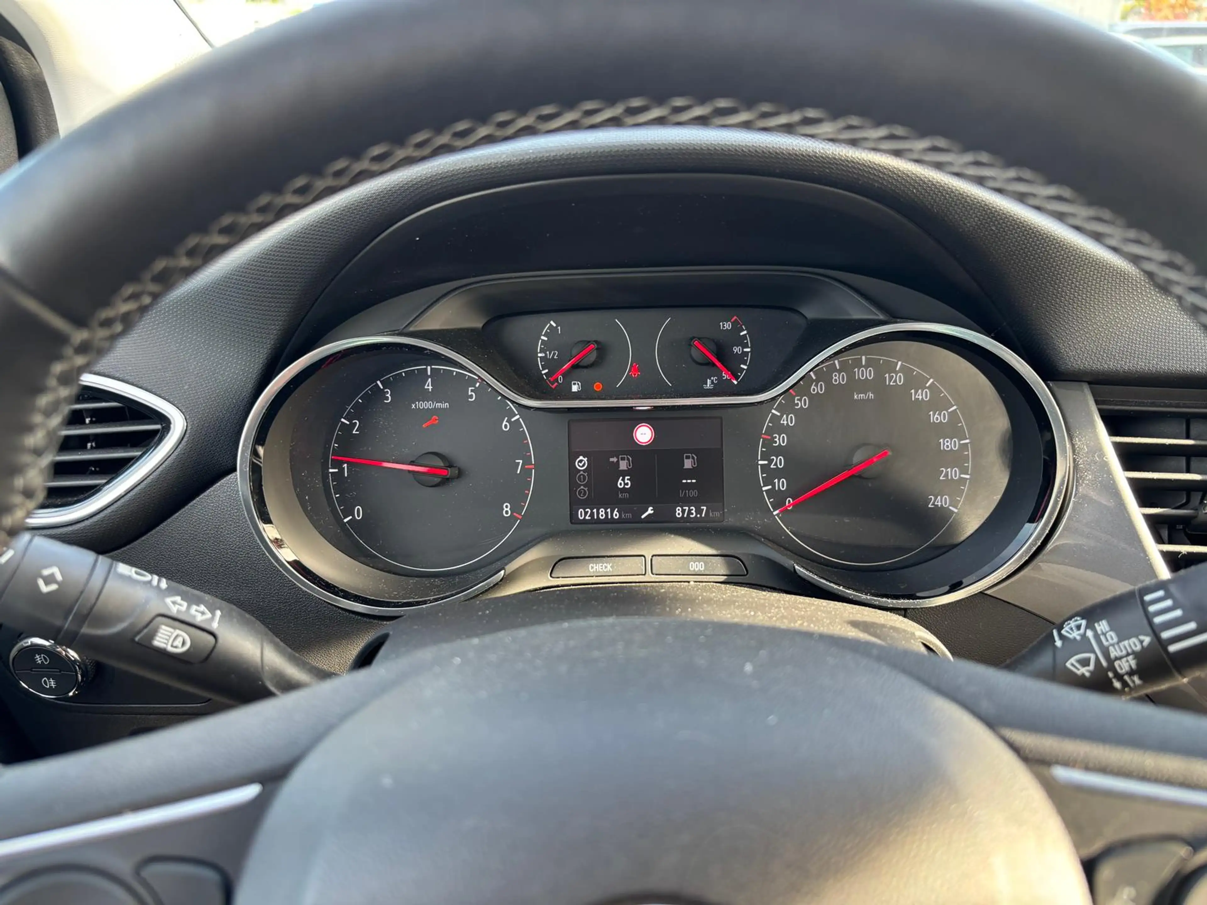Opel Crossland Elegance Metallic — photo 12