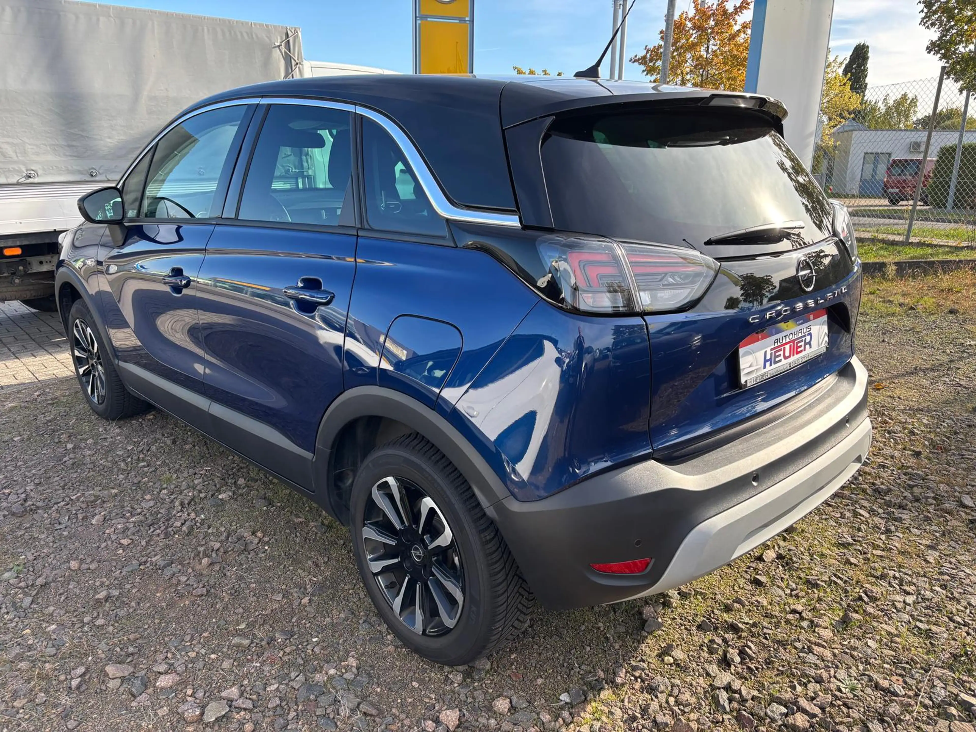 Opel Crossland Elegance Metallic — photo 3