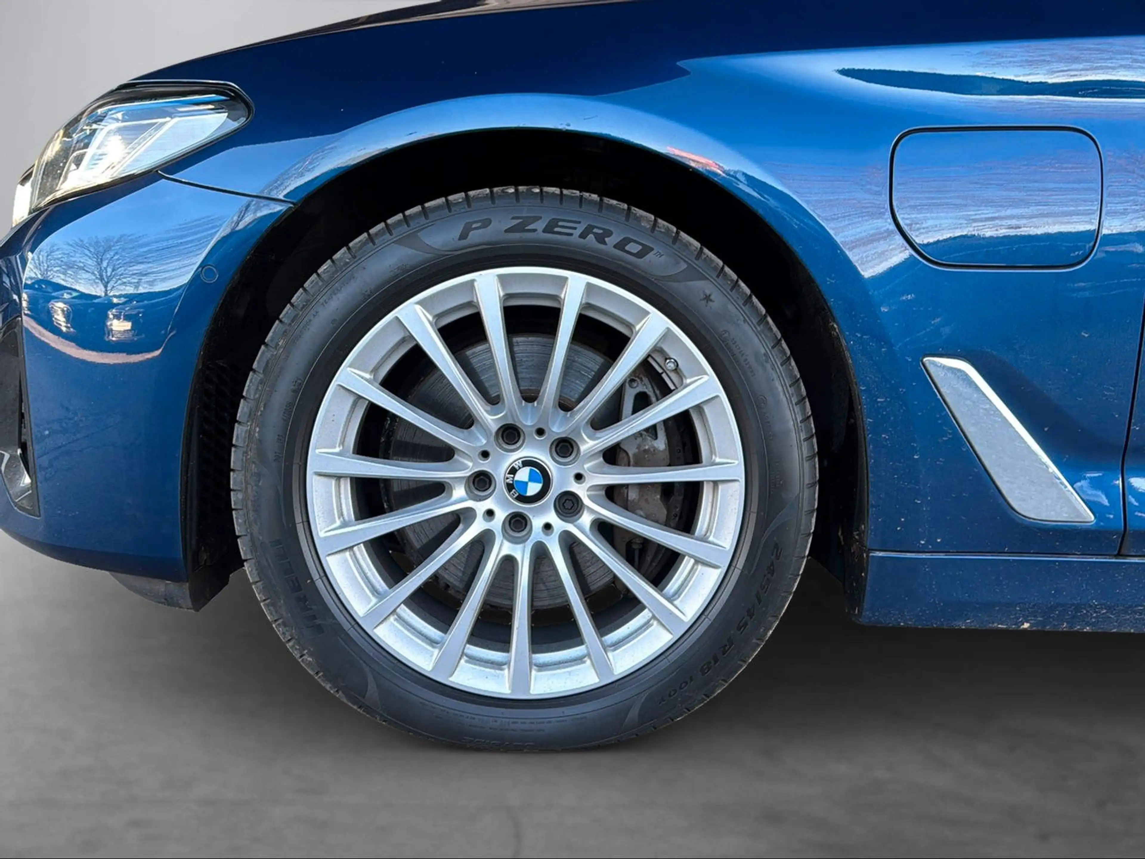 BMW 545 xDrive | M Sport | AHK | 360° | Leder | AHK — photo 6