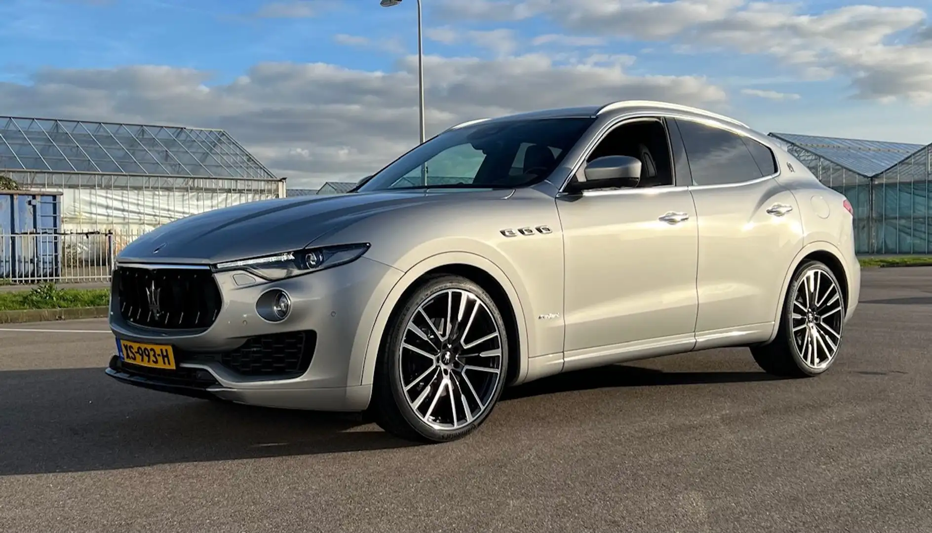 Maserati Levante 3.0 V6 Gransport Plateado - 1