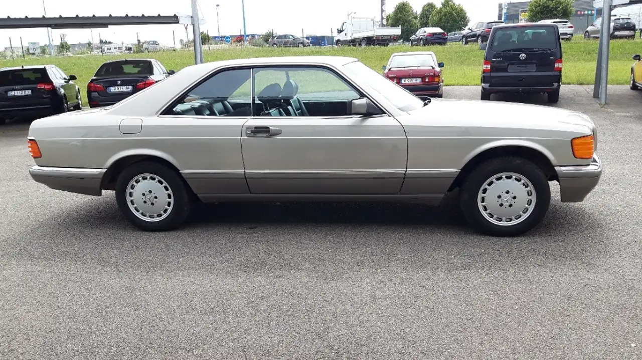 Mercedes-Benz 420 SEC BVA4 218 CH V8, foto 3
