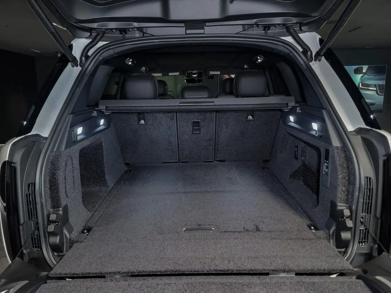 Land Rover Range Rover photo Land Rover Range Rover
