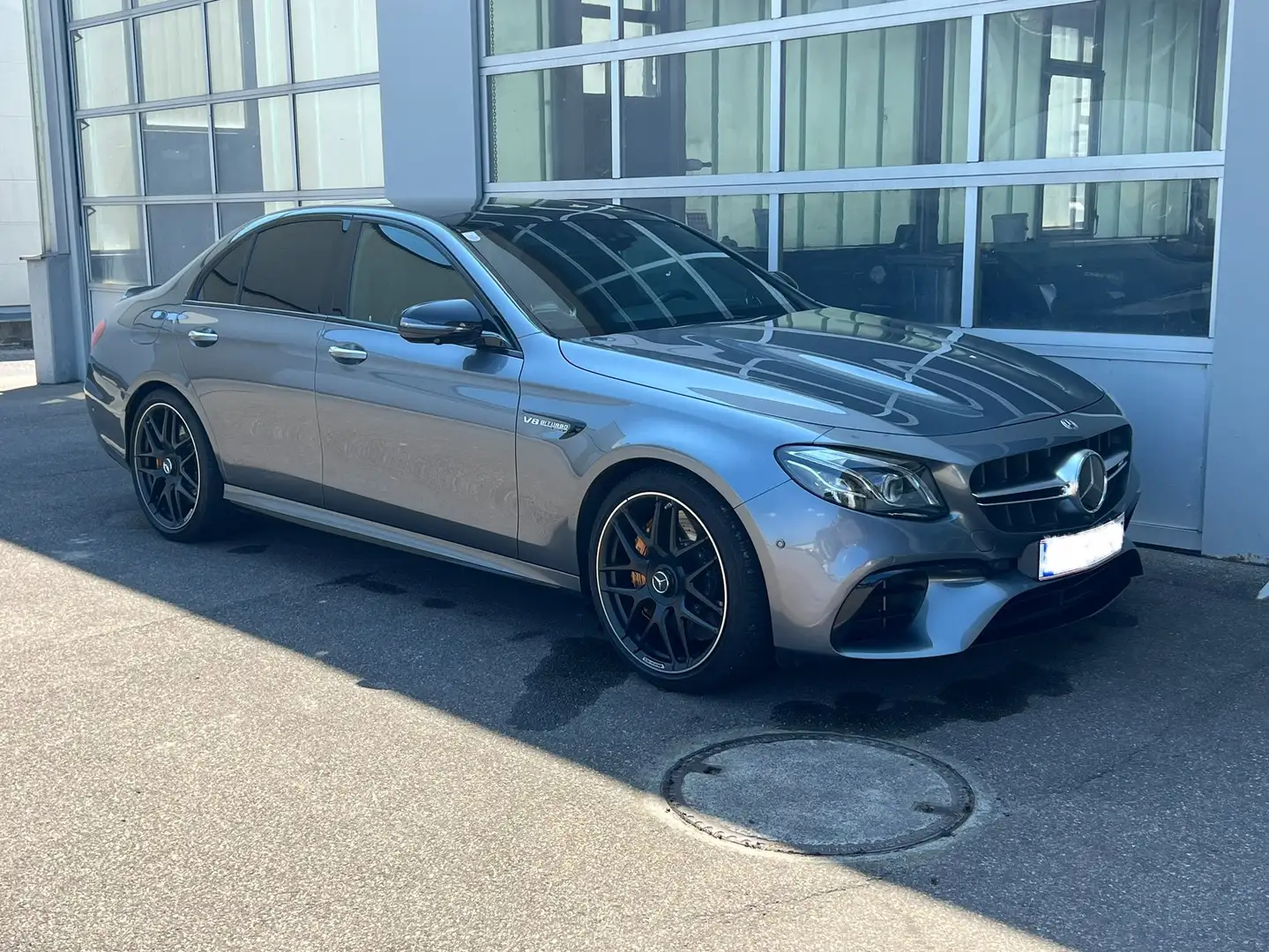 Mercedes-Benz E 63 AMG E 63 S AMG 4Matic+ (213.089) Grau - 1
