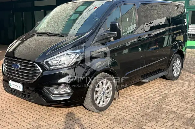 Ford Tourneo Custom Tourneo Custom 320 2.0 EcoBlue 130CV aut. PC c/sollev. Tit.