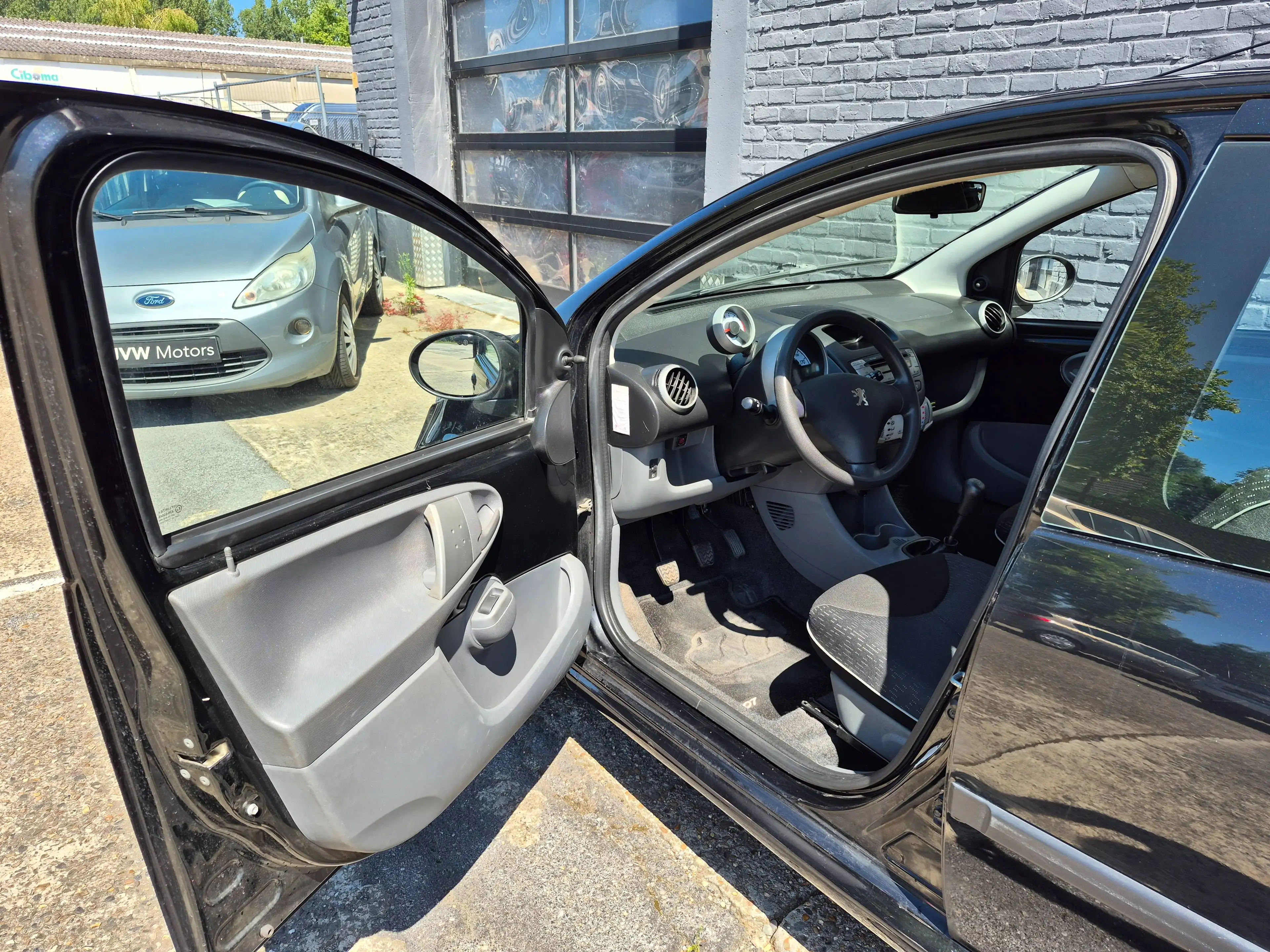 Peugeot 107 107 1.0i — photo 8