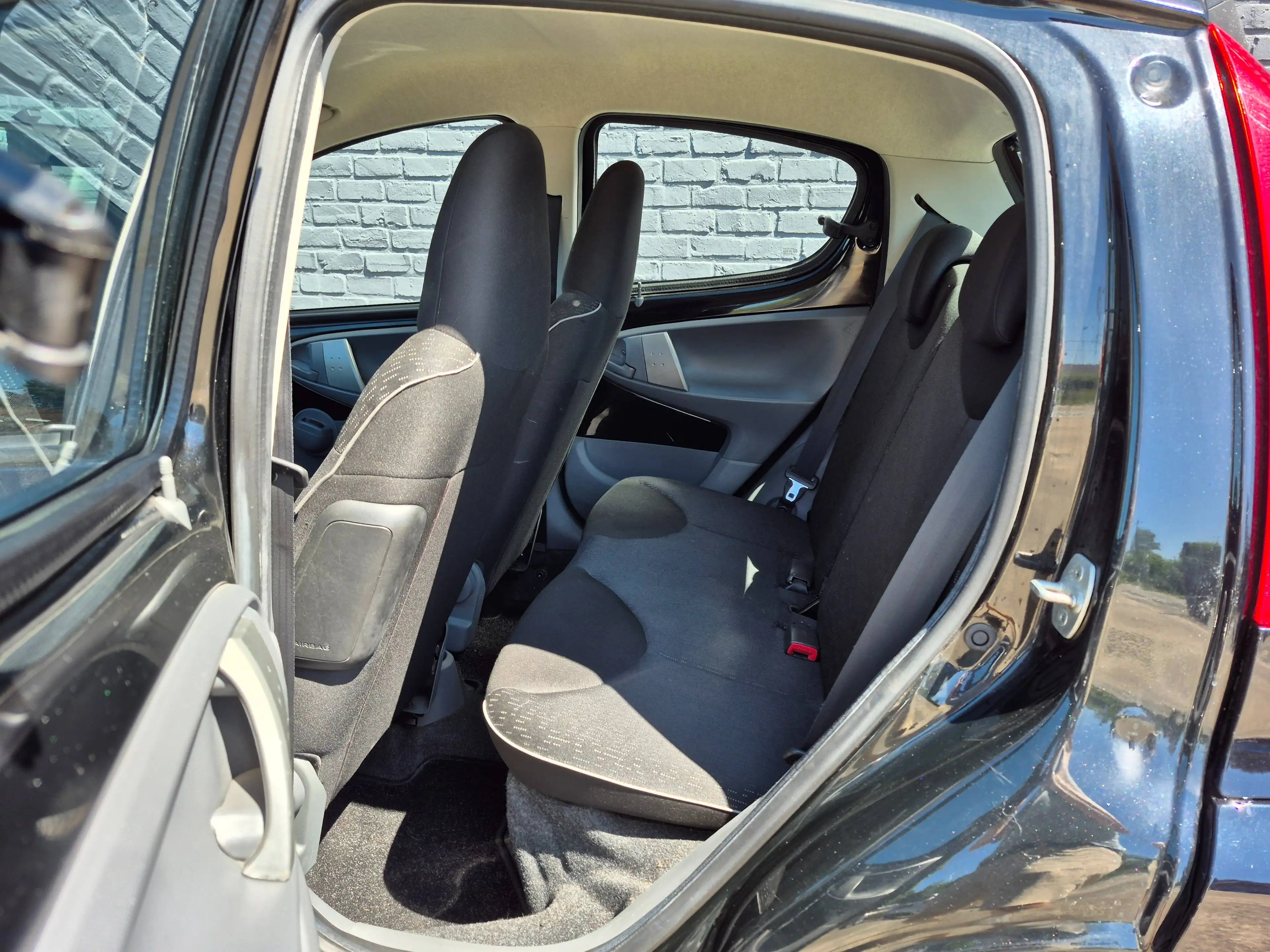Peugeot 107 107 1.0i — photo 7