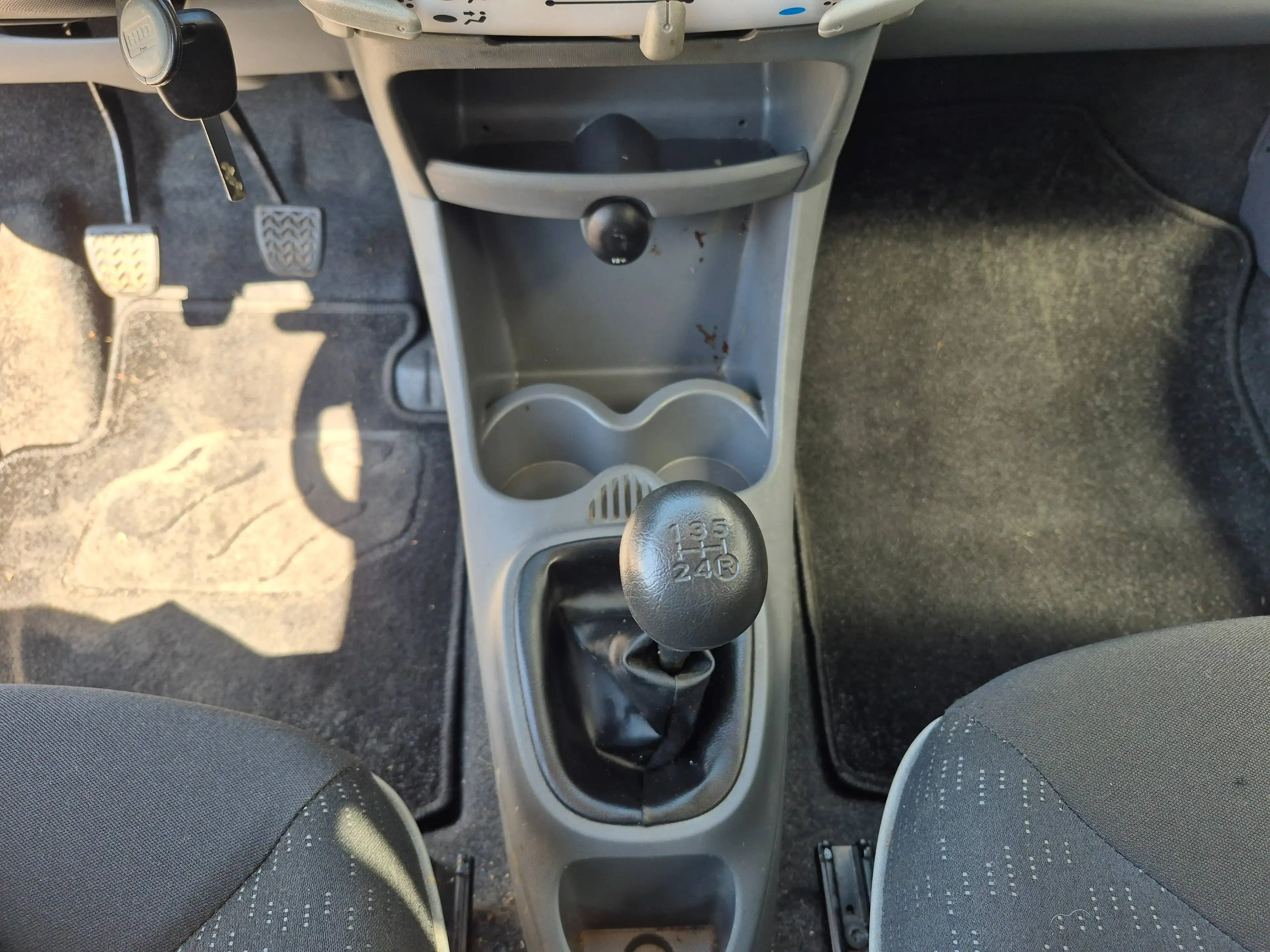 Peugeot 107 107 1.0i — photo 12