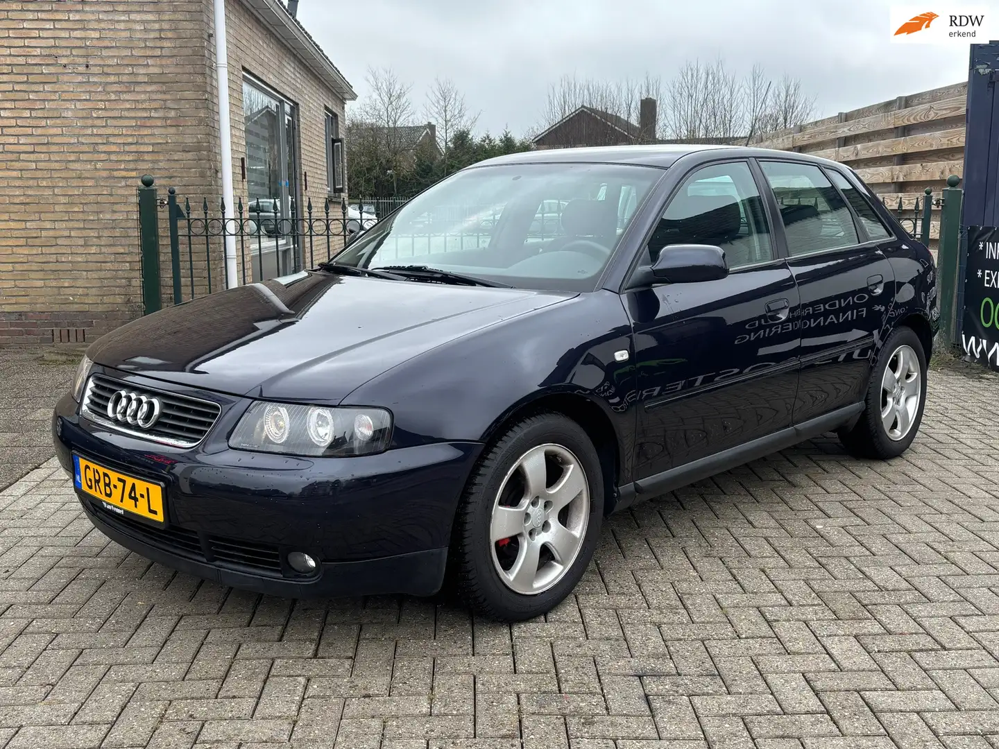Audi A3 1.6 Attraction |5drs | airco |nieuwe apk keuring | Blau - 1