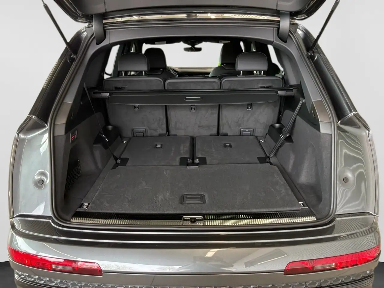 Audi Q7 снимка Audi Q7