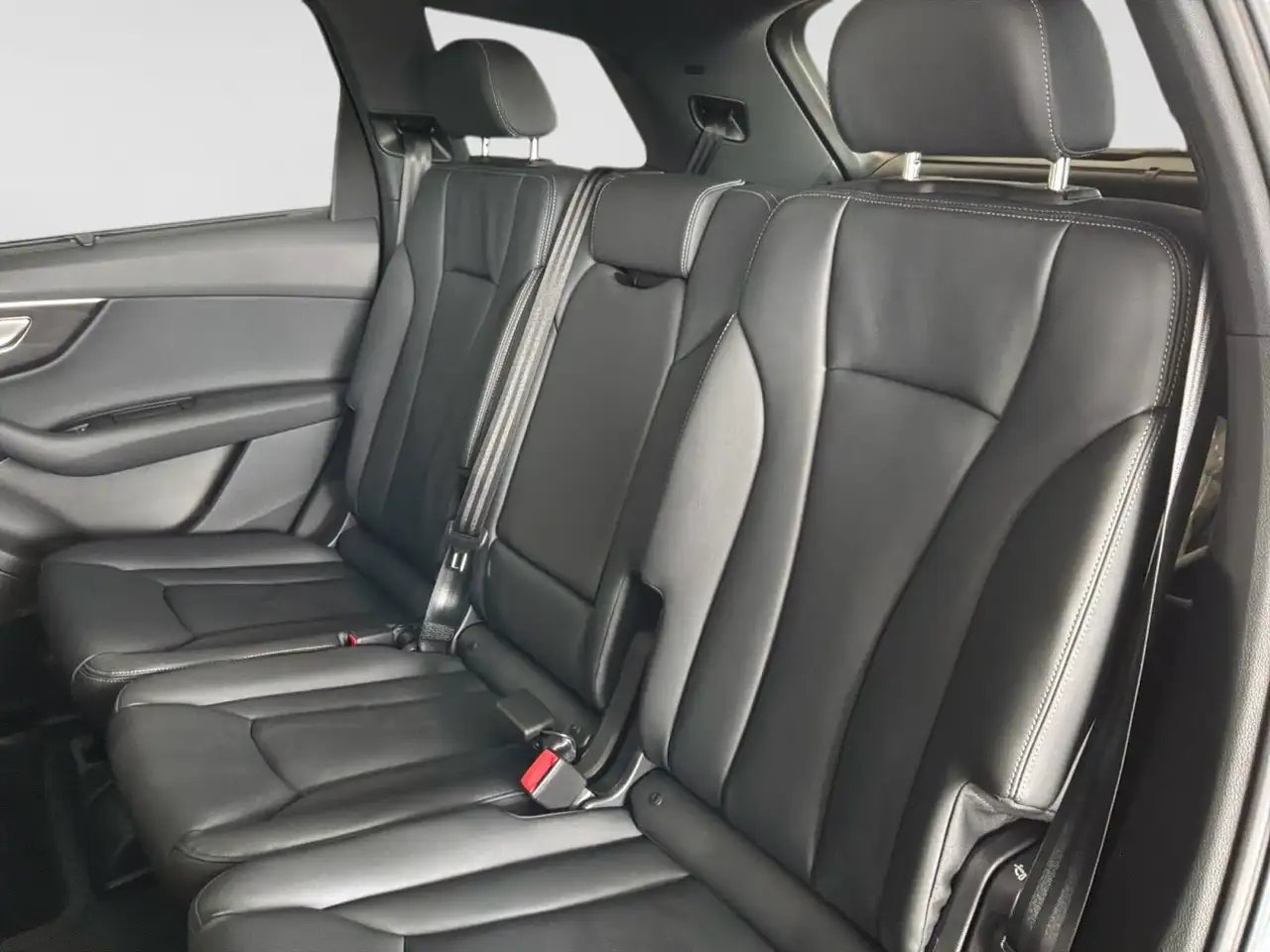 Audi Q7 снимка Audi Q7