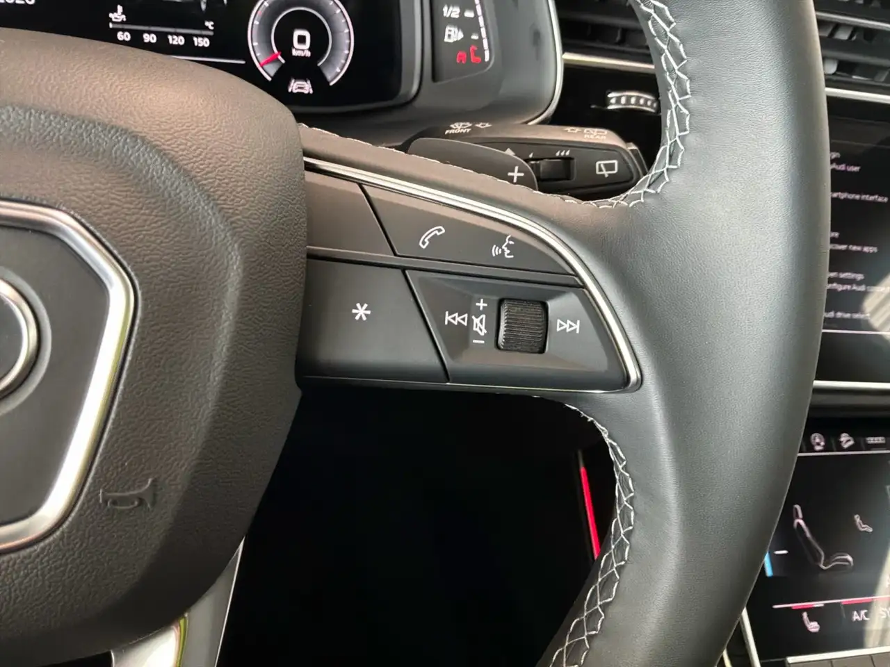 Audi Q7 снимка Audi Q7