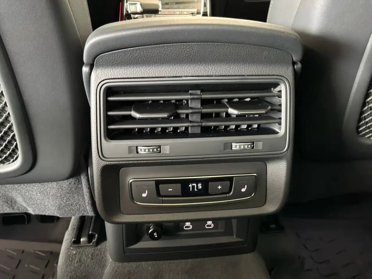 Audi Q7 снимка Audi Q7