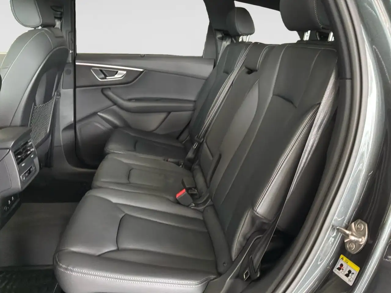 Audi Q7 снимка Audi Q7