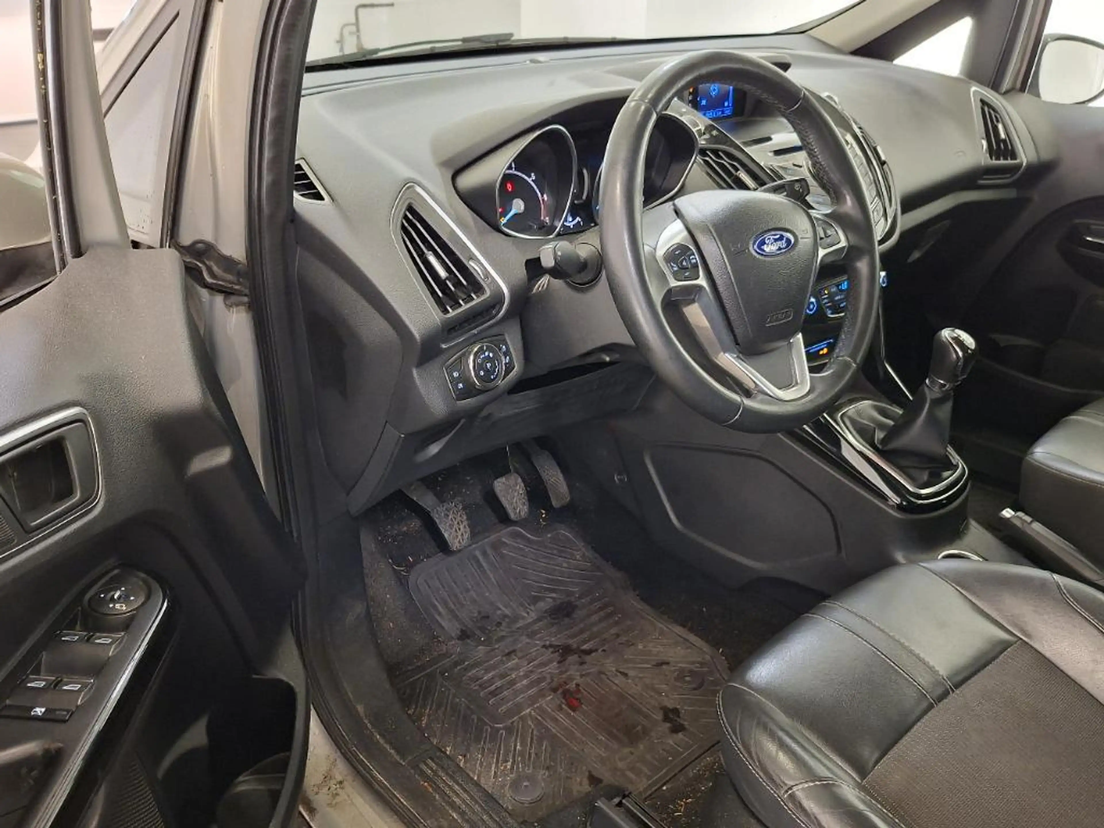 Ford B-Max 1.0 EcoBoost Titanium — photo 7