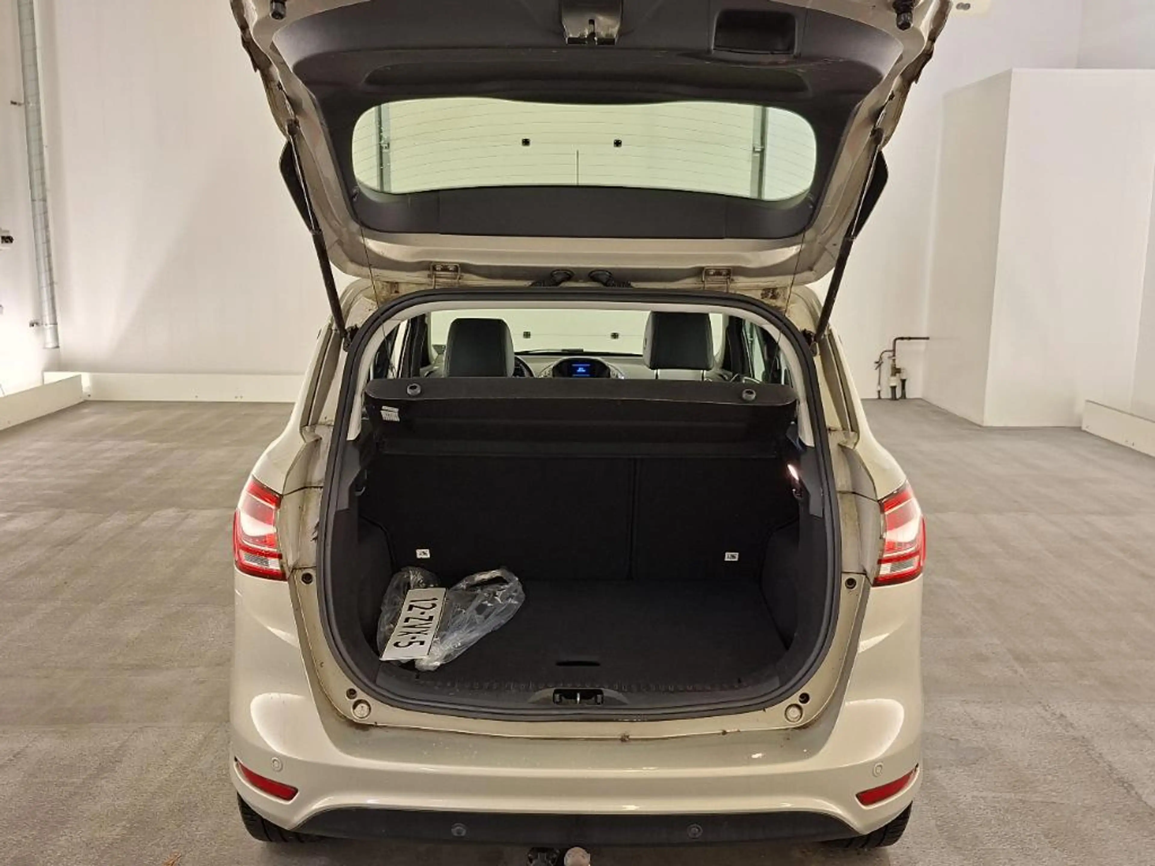 Ford B-Max 1.0 EcoBoost Titanium — photo 9