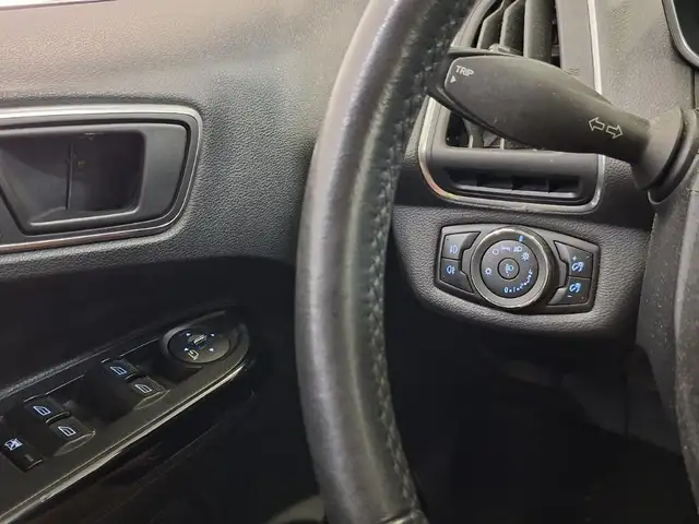 Ford B-Max view 12