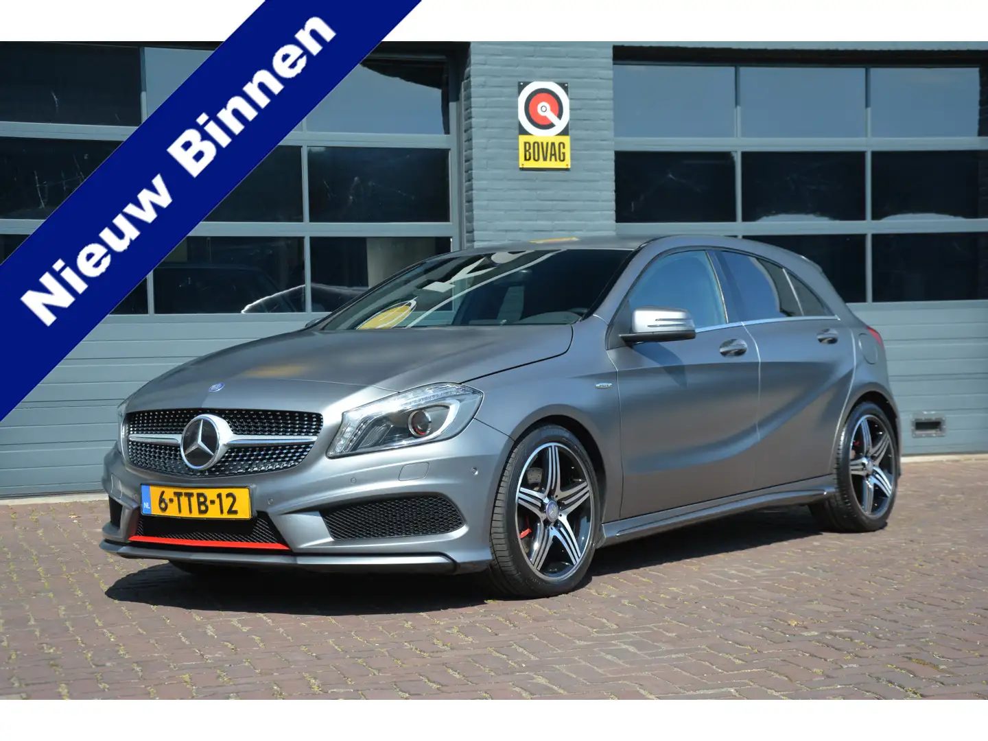 Mercedes-Benz A 250 Sport 4MATIC Ambition AMG Gris - 1