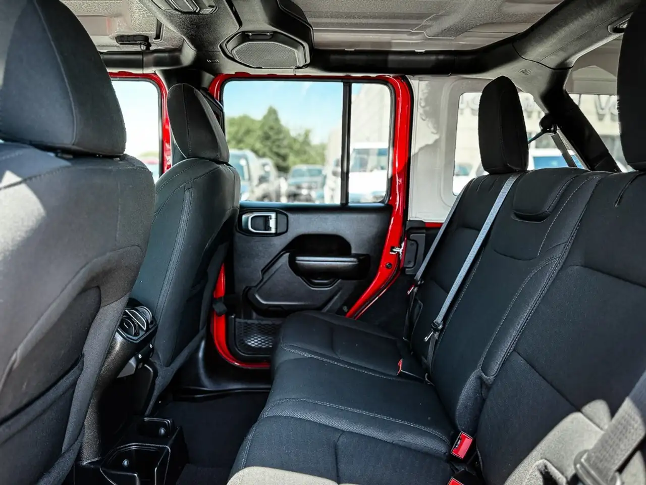 Jeep Wrangler снимка Jeep Wrangler