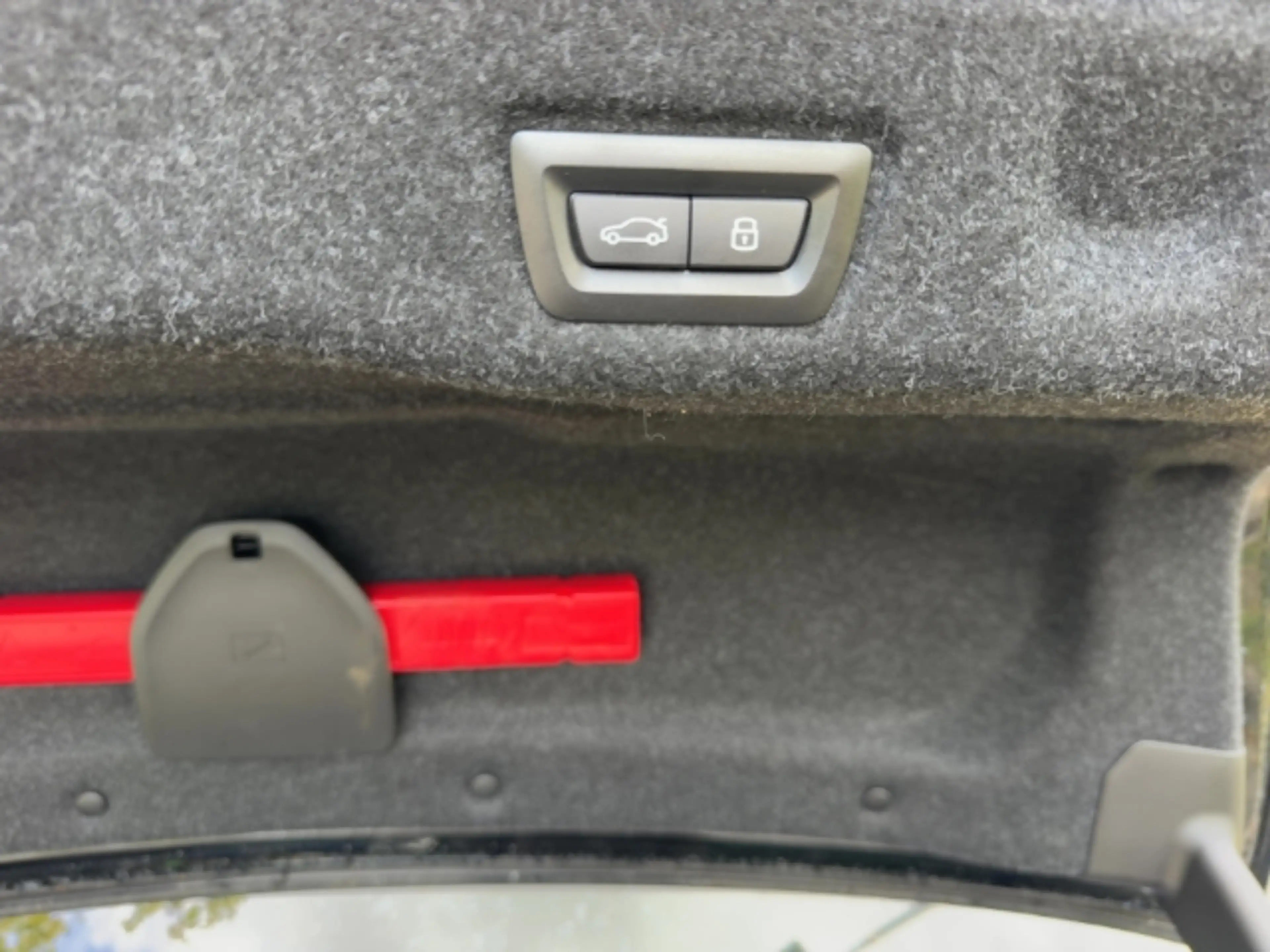 BMW i5 eDrive40 Limousine Sportpaket HUD AHK-klappbar Pan — photo 15