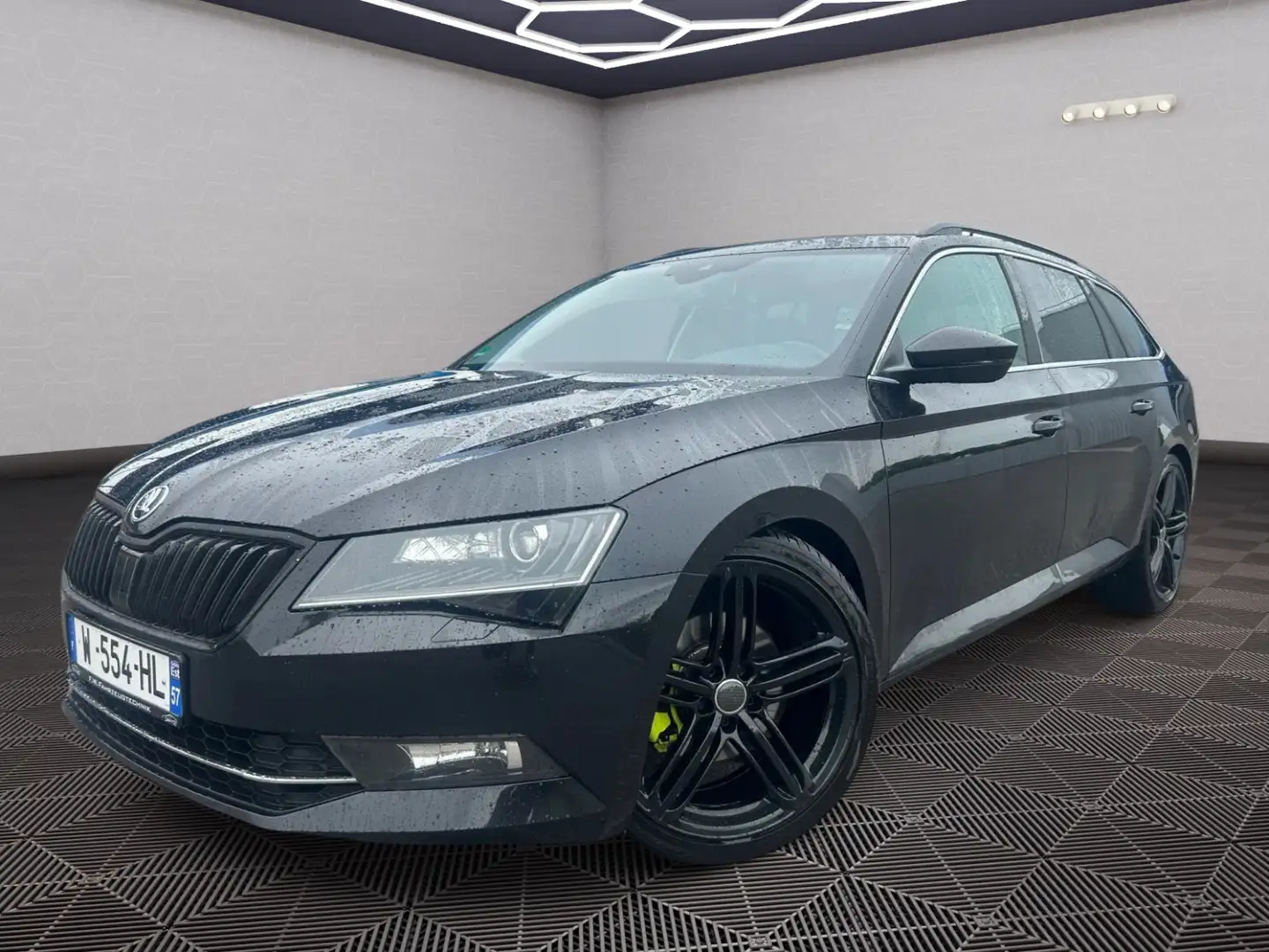 Skoda Superb Ambition Noir - 1