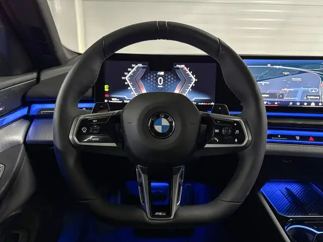 BMW 5 Series view 12