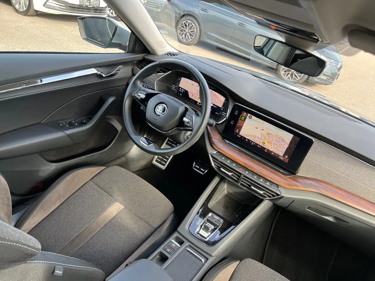Skoda Octavia Combi Scout 2,0 TDI 4x4 DSG AHK, миниатюра 12