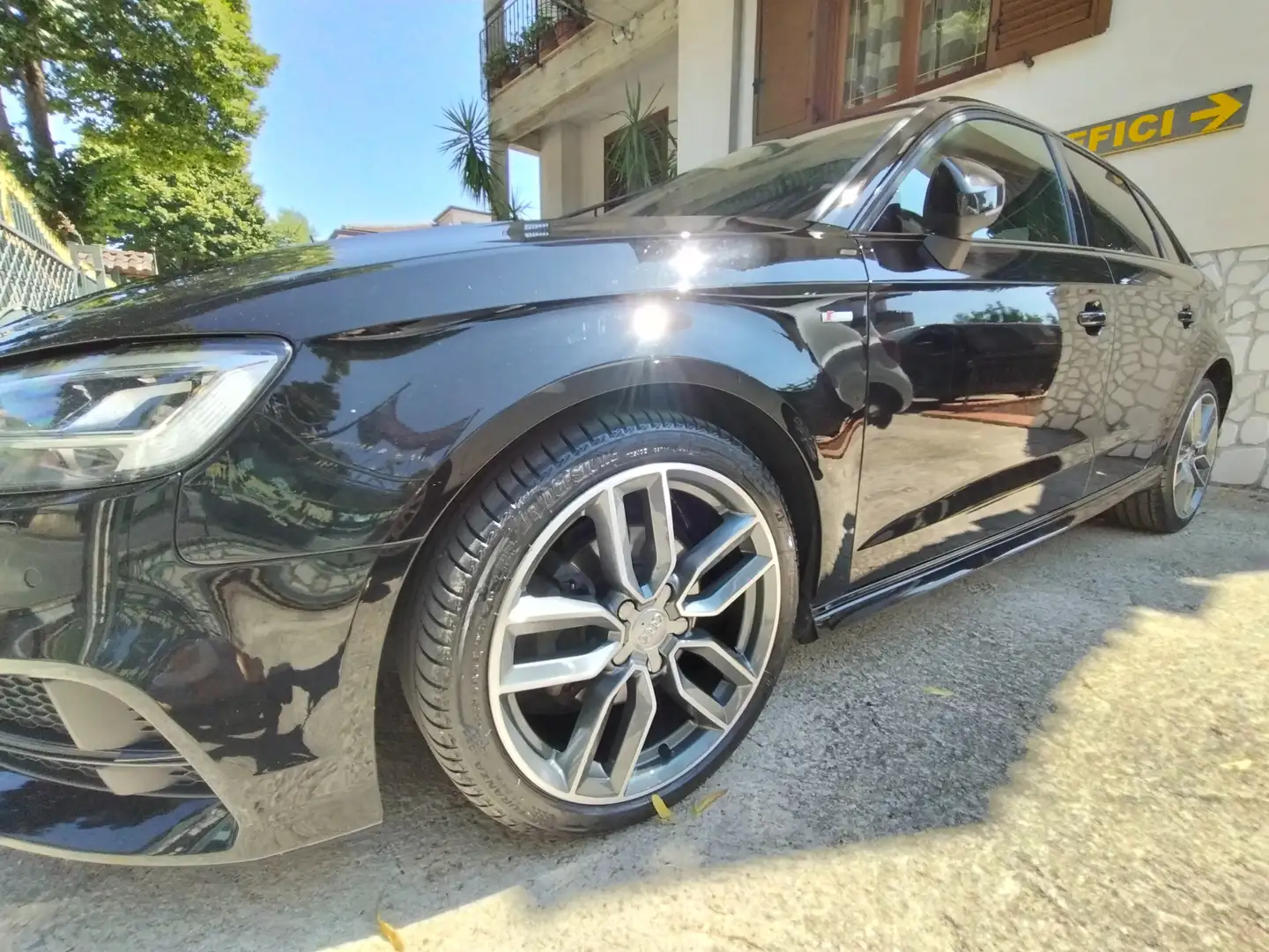 Audi A3 2.0 TDI SLINE 110 KW 150 cv Nero - 1