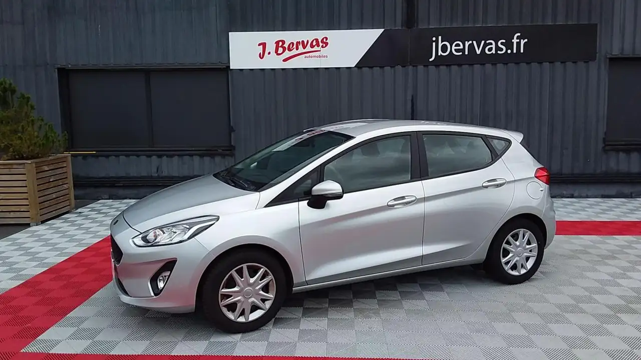Ford Fiesta — photo 2