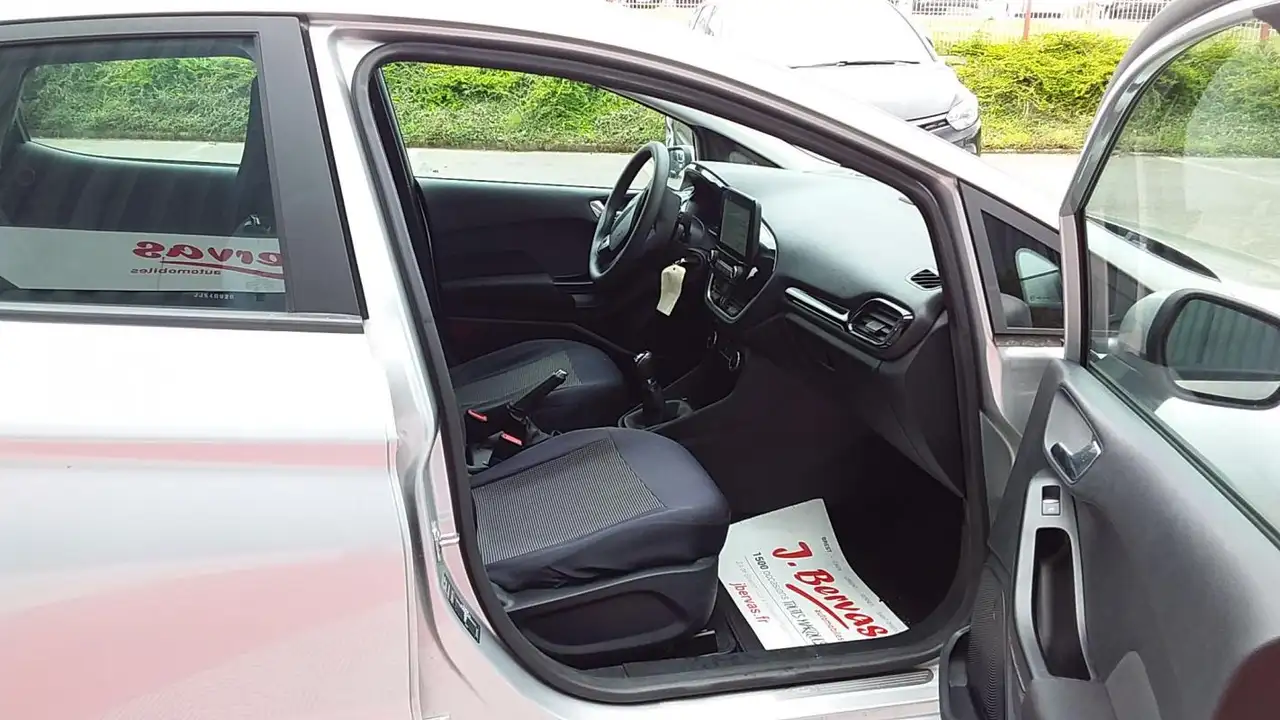 Ford Fiesta — photo 7