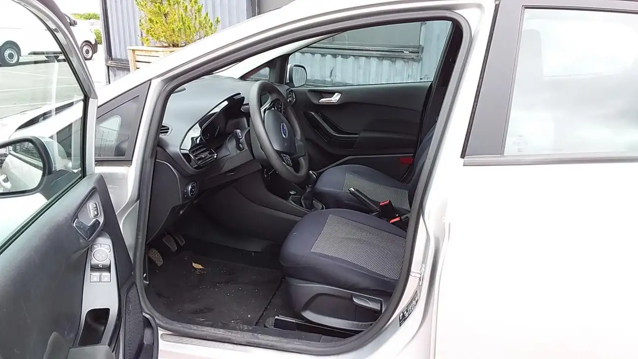 Ford Fiesta — photo 15