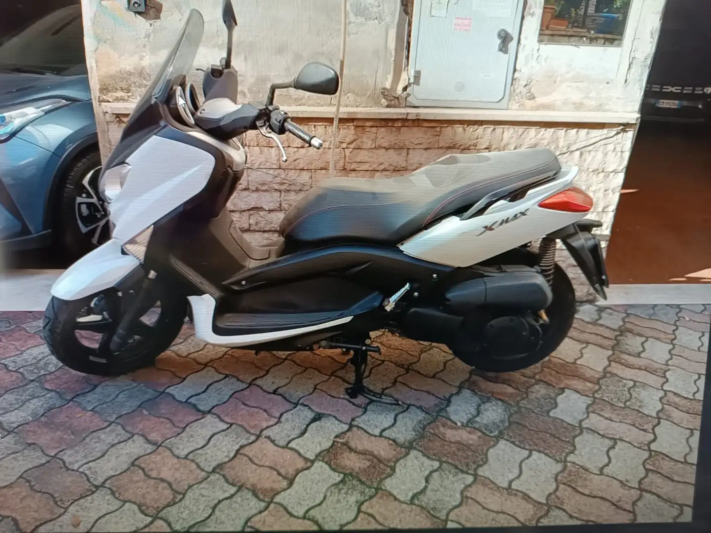 Yamaha X-Max 250 - 1